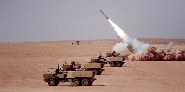 المغرب | التدريب على نظام HIMARS هيمارس الصاروخي المتطور في تدريبات الأسد الأفريقي العسكرية.
