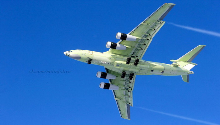 طائرة التزود بالوقود "إليوشين إل-76 إم دي-90 آ " الروسية المطورة تحلق بنجاح في رحلتها الأولى