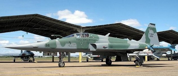 الصين تكشف النقاب عن طائرتها الهجومية الجديدة من طراز L-15B
