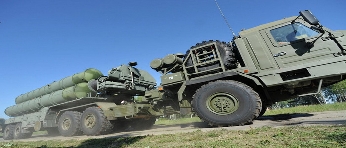 وزارة الدفاع الروسية تتسلم فوجاً جديداً من منظومة الدفاع الصاروخي " S-400 Triumf "