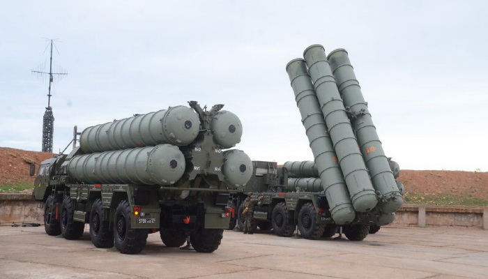 الصاروخ الحديث أرض- جو 40 N6 لنظام إس-400 تريومف يدخل ترسانة قوات الدفاع الجوي الروسية