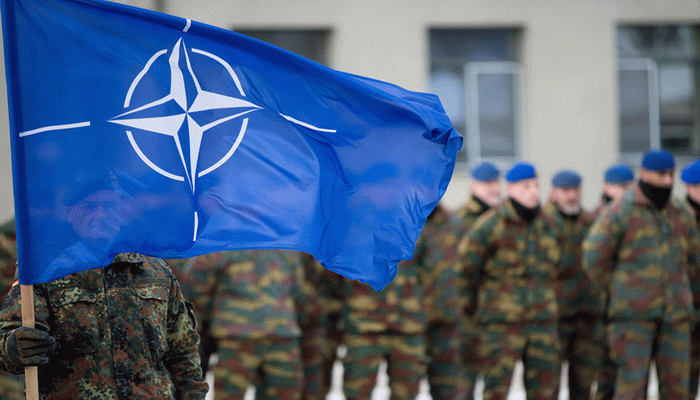 الناتو يقيّم احتمال إندلاع نزاع عسكري بين الناتو وروسيا.
