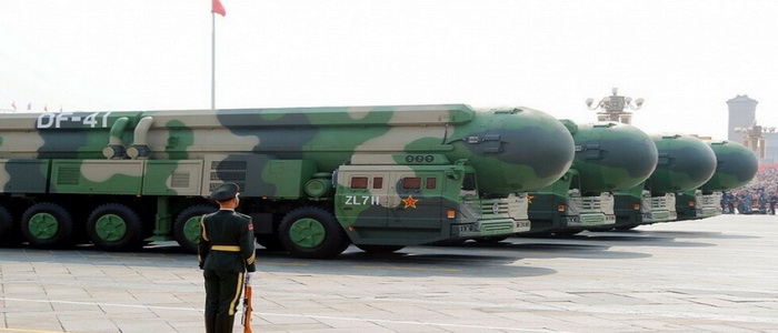 بمناسبة الذكرى السنوية الـ70 لتأسيس الجمهورية الصين تعرض صاروخا عابرا للقارات هو الأطول مدى في العالم.