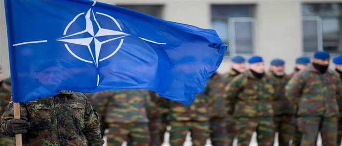 روسيا تهدد بالرد على مساعي الناتو لنشر قواعد عسكرية قرب حدودها.