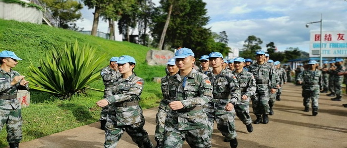 مهندسو حفظ السلام الصينيون يتوجهون إلى جمهورية الكونغو الديمقراطية لإصلاح شرايين المرور والطرق الرئيسية.