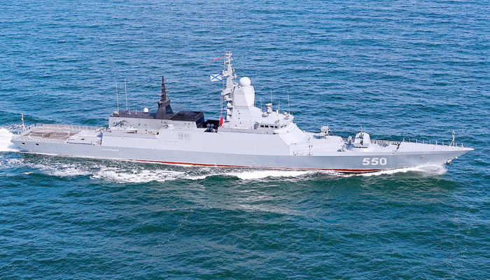 البحرية الحربية الروسية تجري تدريبات دفاعية جوية ومضادة للسفن والغواصات في بحر الشمال.