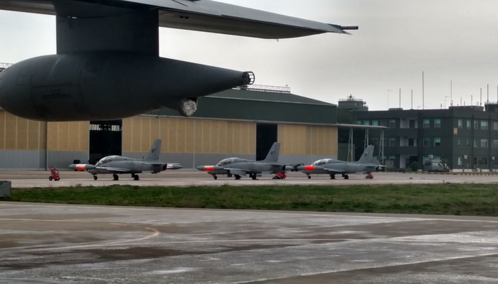 سلاح الجو الإيطالي يبدأ العمل في مدرسة تدريب الطيران المقاتل "Top Gun" الجديدة. 