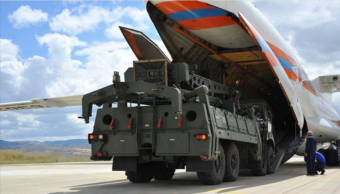 الولايات المتحدة تعيد النظر في العقوبات المفروضة على تركيا بسبب أنظمة S-400.
