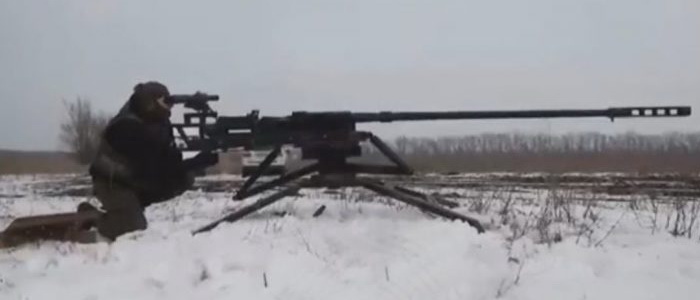 إنفصاليو أوكرانيا المدعومون من روسيا يظهرون بنادق قناص ثقيلة عيار 23 ملم