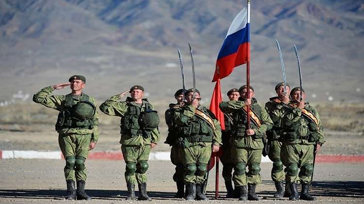 روسيا | الرد على تهديد وزير الدفاع البريطاني بـ"ركل" روسيا.