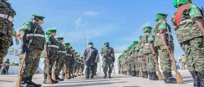 الصومال | البعثة الانتقالية في الصومال تمهد الطريق لتولي القوات الصومالية المسؤولية الأمنية.