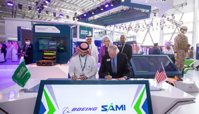 السعودية | شركة SAMI السعودية للصناعات العسكرية وبوينج توقعان اتفاقية شراكة استراتيجية.