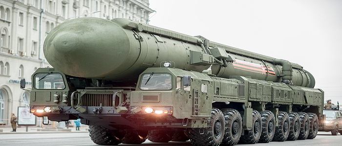 روسيا | وزارة الدفاع تعرض مقطع مرئي لتحميل صاروخ "يارس" عابر للقارات داخل صومعة صاروخية قاذفة.