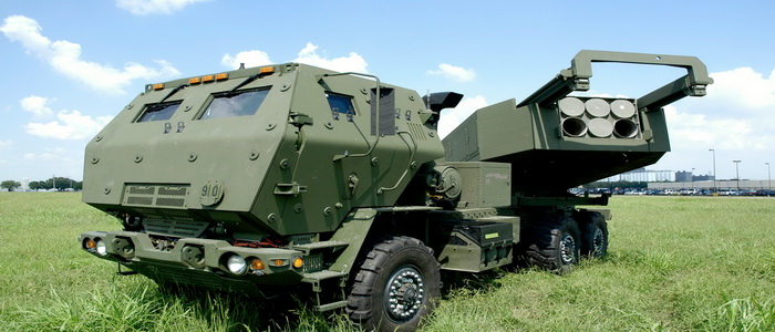 بولندا | ترسل طلباً للولايات المتحدة لشراء راجمات صاروخية من طراز 500 M142 HIMARS.