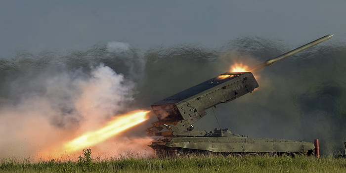 أنظمة الصواريخ الحرارية الروسية TOS-1A تشارك في الحرب على أوكرانيا.