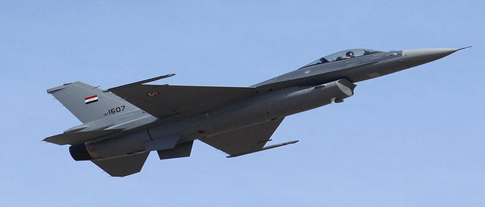 العراق | السعى لاستبدال طائراته المقاتلة من طراز F-16 بمقاتلات رافال الفرنسية ويعرض الدفع بإمدادات النفط.