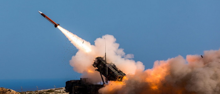 الولايات المتحدة | الجيش يبدأ اختبارًا لمدة عام لنظام صواريخ باتريوت المطور.
