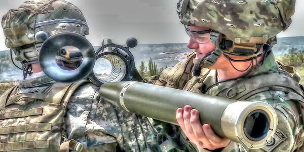 بولندا | القاذف Carl-Gustaf M4 نظام أسلحة جديد مضاد للدبابات للقوات المسلحة البولندية.