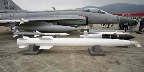 باكستان | القوات الجوية الباكستانية تعلن إن لديها صاروخا تفوق سرعته سرعة الصوت في ترسانتها العسكرية.