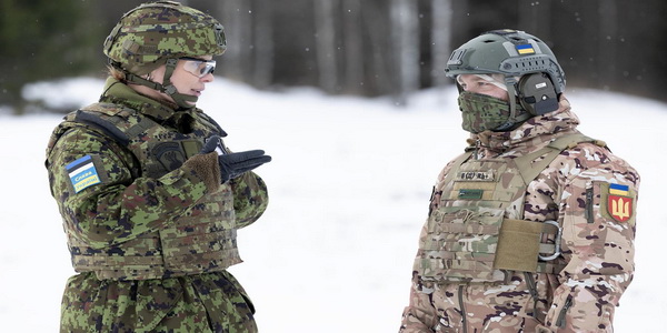 إستونيا | البدء في تدريب المجندين الأوكرانيين في إطار عملية Interflex الدولية في المملكة المتحدة.