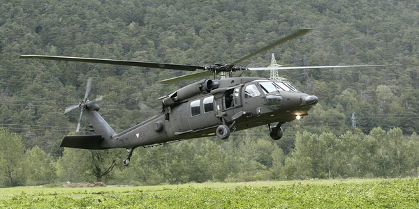 اليونان | الإعلان عن عملية شراء مروحيات بلاك هوك UH-60M من شركة سيكورسكي الأمريكية.