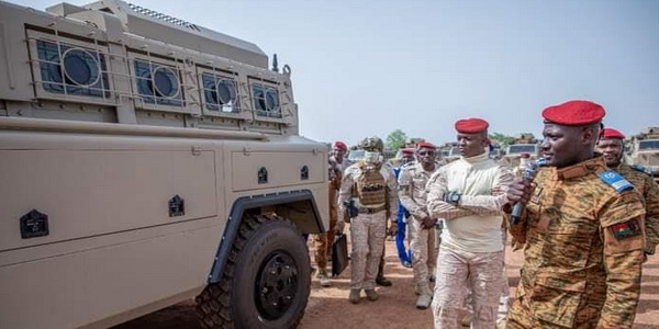 بوركينا فاسو | مساعدات عسكرية صينية ومركبات مدرعة إضافية لتعزيز القوات المسلحة الوطنية.