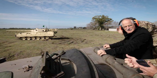 الأرجنتين | الجيش الأرجنتيني يبدأ في استلام أول دبابة متوسطة حديثة من طراز 2CA2 في سبتمبر القادم.