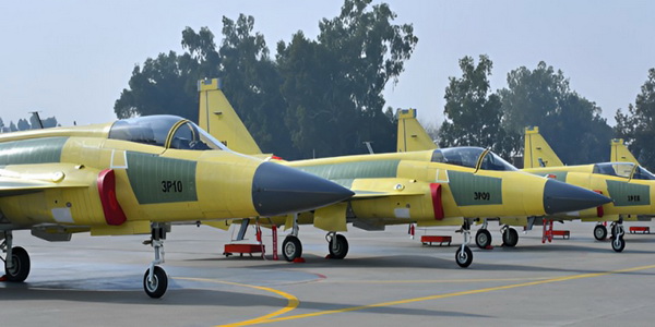 بنجلاديش | قيادات عسكرية تبدي اهتمامها بطائرات Thunder JF-17C الباكستانية.