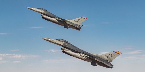 هولندا | التأكيد على نقل طائرات مقاتلة هولندية من طراز F-16 إلى أوكرانيا وسط تحولات استراتيجية في المنطقة.