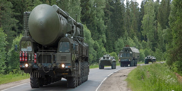 روسيا | أنظمة الصواريخ الباليستية العابرة للقارات "سارمات" Sarmat ICBM المتقدمة تدخل في حالة تأهب قتالي في روسيا.