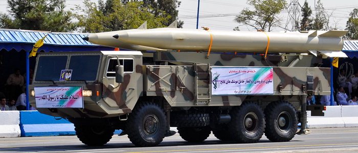 إيران تستعرض صاروخها الباليستي "ذو الفقار " الذي لا يرصده الرادار