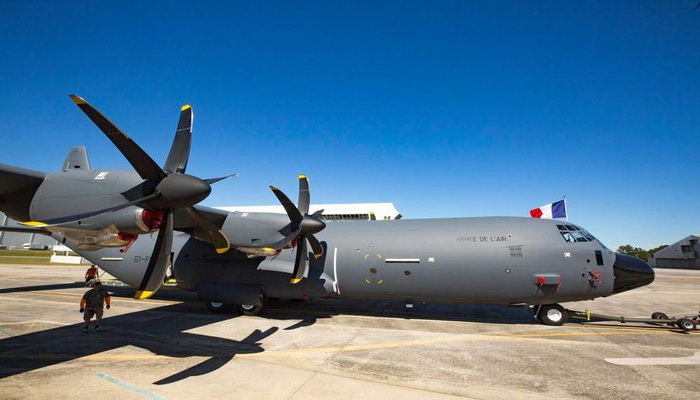 أول طائرة C-130J Super Hercules تنضم لجناح التقل الجوي بالقوات الجوية الفرنسية 
