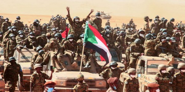 السودان | الجيش السوداني يستدعي الاحتياط والمتقاعدين تحت 65 عاماً لدعم الجهود العسكرية.