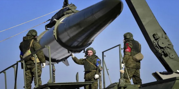 أوكرانيا | عمليات اعتراض أوكرانية سريعة ومنسقة ومستمرة لصد الهجمات بالصواريخ الباليستية والطائرات الروسية المسيرة .
