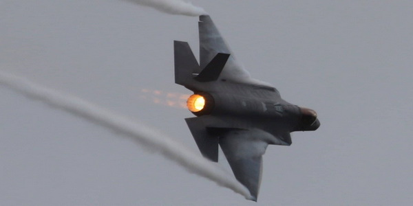 الولايات المتحدة | البنتاغون يتعاقد على طائرات مقاتلة من طراز F-35 بقيمة 7.8 مليار دولار.