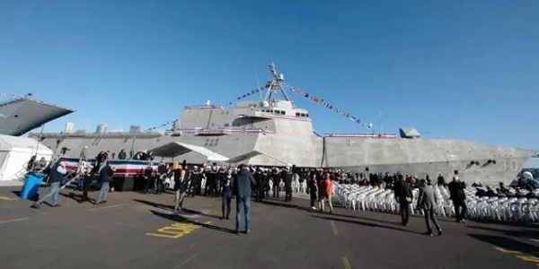 USA | US Navy Littoral Combat Ship USS Canberra (LCS 30) Commissions in Sydney.