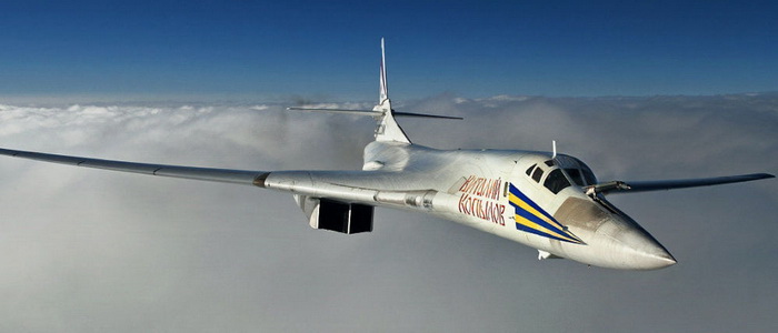 القاذفة الإستراتيجية المحدثة من طراز "تو-160 إم - البجعة البيضاء" تحلق للمرة الأولى
