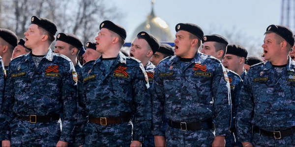 روسيا | الرئيس بوتين يستعد للخريف بـ"مرسوم عسكري".. من أول أكتوبر.