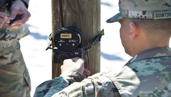 الجيش الأمريكي يؤكد نيته الحصول على ذخيرة SLAM المحمولة متعددة الأغراض الجديدة.