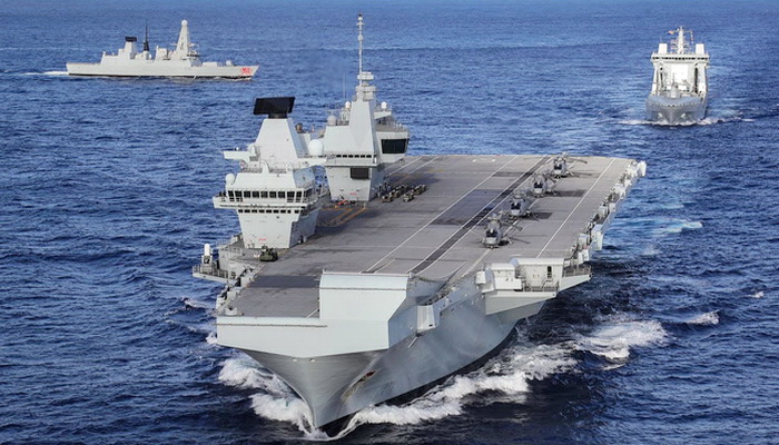بريطانيا تدعو الهند للحصول على حاملة طائرات مماثلة لحاملة الطائرات HMS Queen Elizabeth.