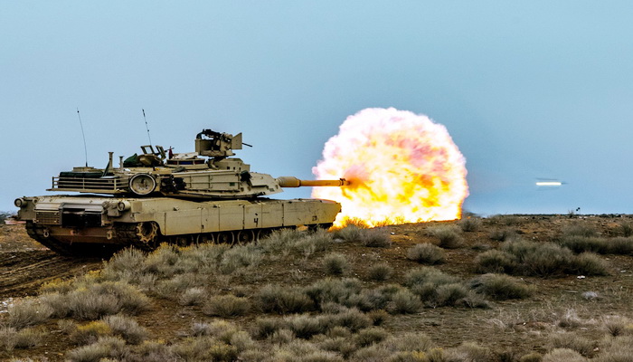 الجيش الأمريكي يمنح عقدًا قيمته 100 مليون دولار لإنتاج طلقات الدبابات الطاقة الحركية المتقدمة من الجيل الخامس.