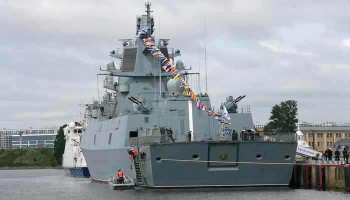 "الأدميرال كاساتونوف" الفرقاطة الصاروخية الأحدث في البحرية الروسية تبدأ تدريباتها على الحرب ضد الغواصات.