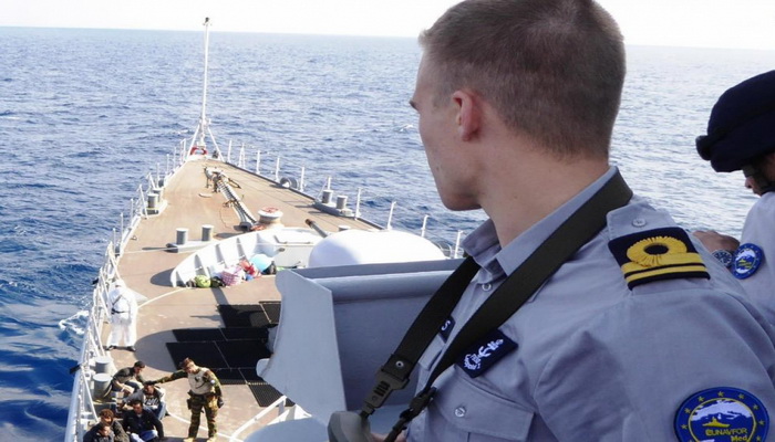 الإتحاد الأوروبي | قائد "إيريني" للعملية أربعة مهام رئيسية نعمل على تنفيذها قبالة سواحل ليبيا. 