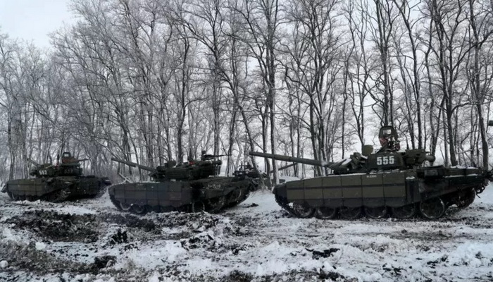 روسيا | موسكو تعلن انتهاء تدريبات قواتها العسكرية في القرم والغرب لا يزال يشكك في نوايا الروس.