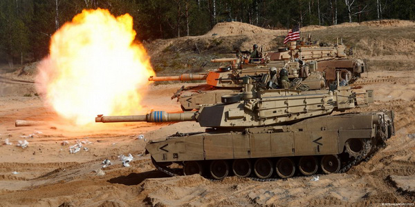 بولندا | وزير الدفاع البولندي يكشف عن موعد استلامها لدبابات M1 Abrams أبرامز الأمريكية.