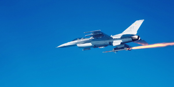 تايوان | الولايات المتحدة توافق على شراء حزمة ذخائر لمقاتلات F-16 بقيمة 619 مليون دولار.