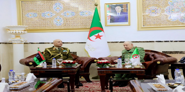 Algeria | The Chief of the General Staff of the Libyan Army discusses in Algeria developments in the region and bilateral cooperation between the two countries.
