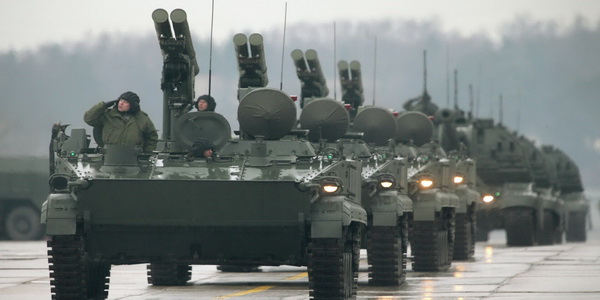 روسيا | تفوق روسي كثاني أكبر مصدر للأسلحة في العالم والمورد الرئيسي للأسلحة إلى إفريقيا جنوب الصحراء.