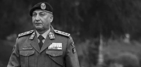 ليبيا | الإعلان رسميا عن وفاة رئيس الأركان العامة الفريق أول محمد الحداد وعدد من مرافقيه في حادث تحطم طائرة بتركيا.