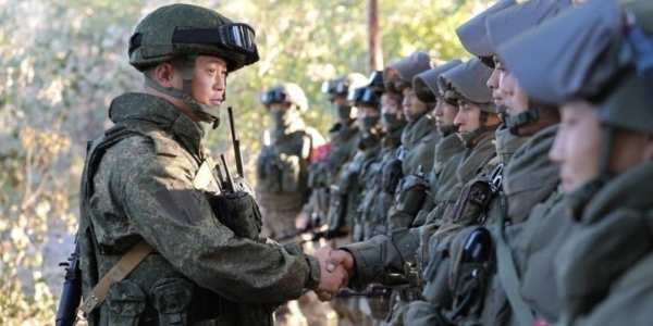 روسيا |  مهندسو القتال الكوريون الشماليون بإزالة الألغام من أكثر من 40 ألف هكتار في منطقة كورسك الروسية.